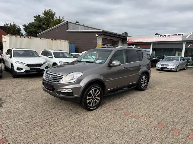 SsangYong Rexton Rexton W Sapphire 4WD AUTOMATIK VOLL 7-SITZER