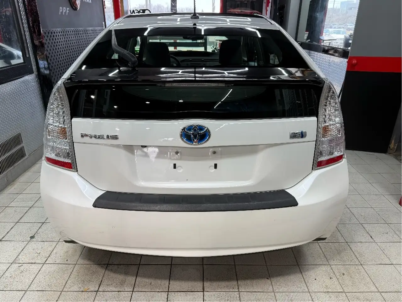 Toyota Prius снимка Toyota Prius