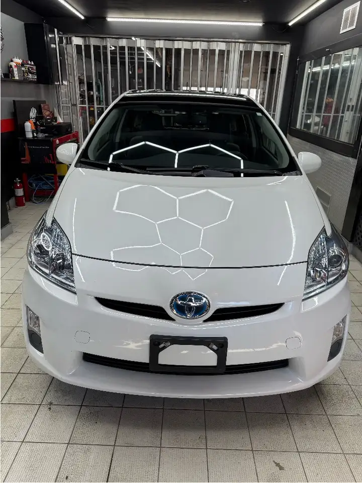 Toyota Prius снимка Toyota Prius