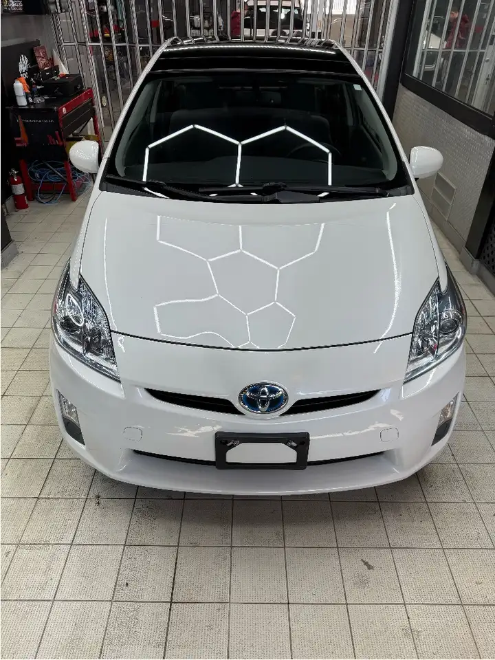 Toyota Prius снимка Toyota Prius