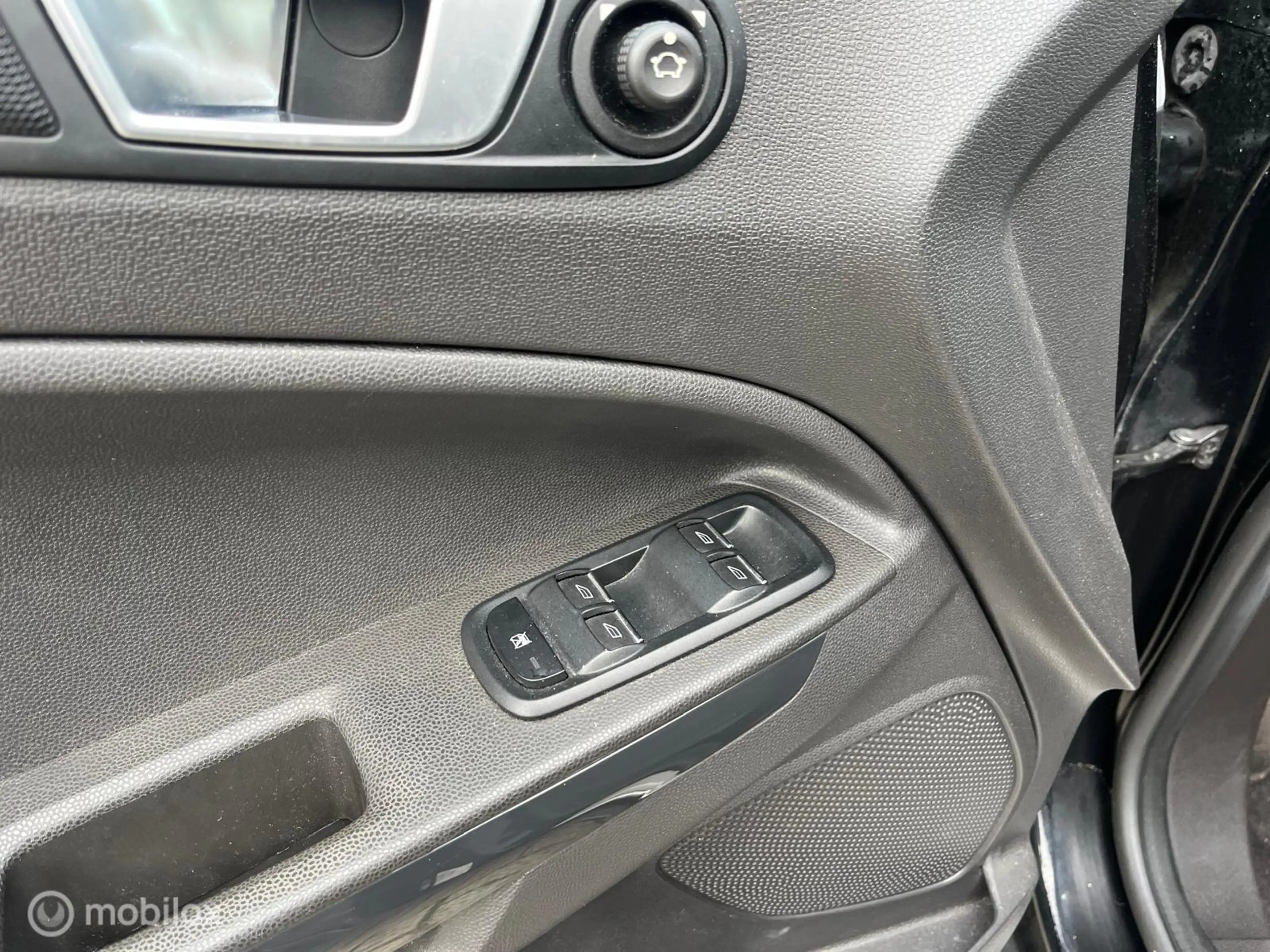 Ford EcoSport 1.0 EcoBoost Titanium — photo 12
