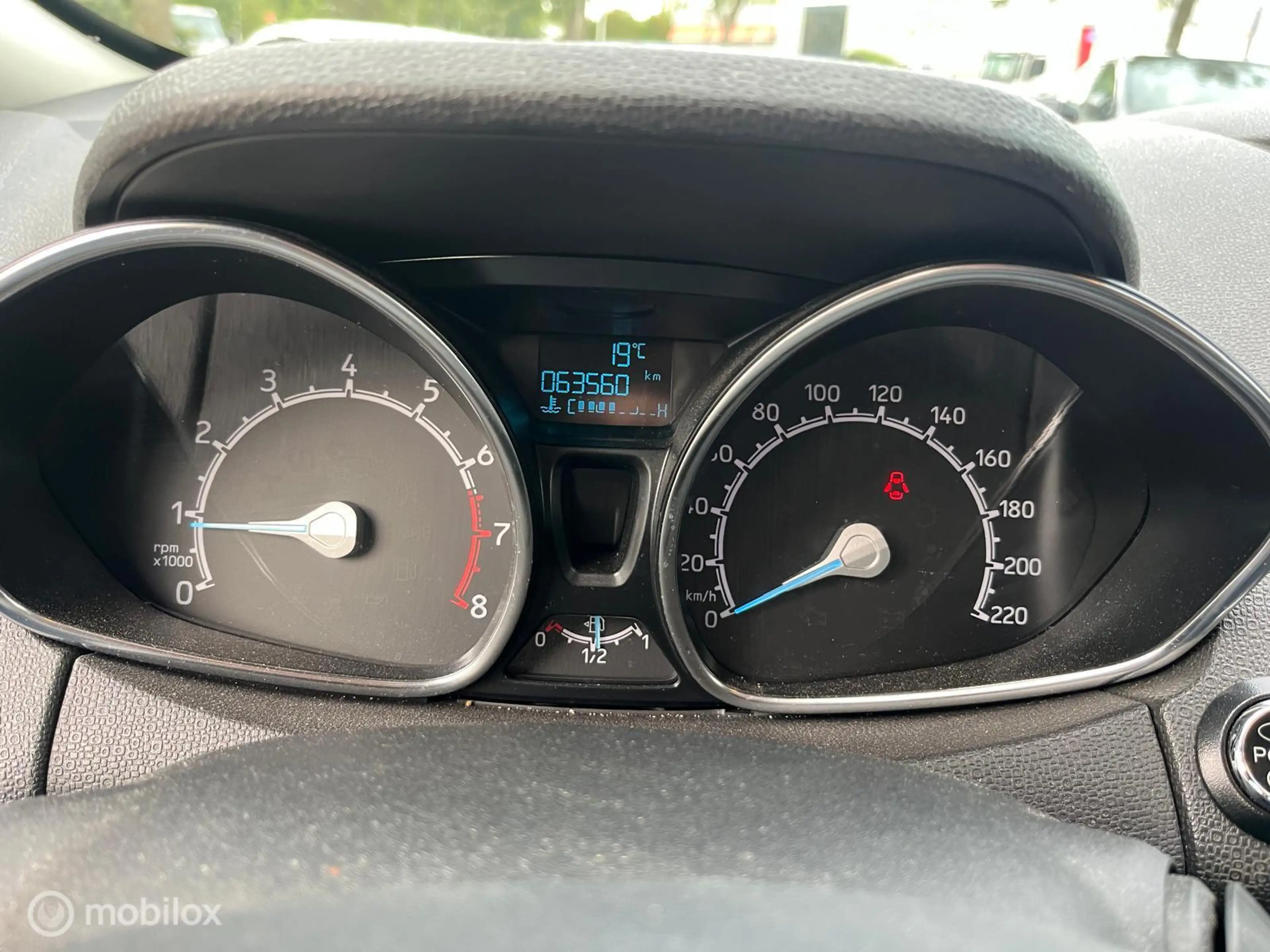 Ford EcoSport 1.0 EcoBoost Titanium — photo 8