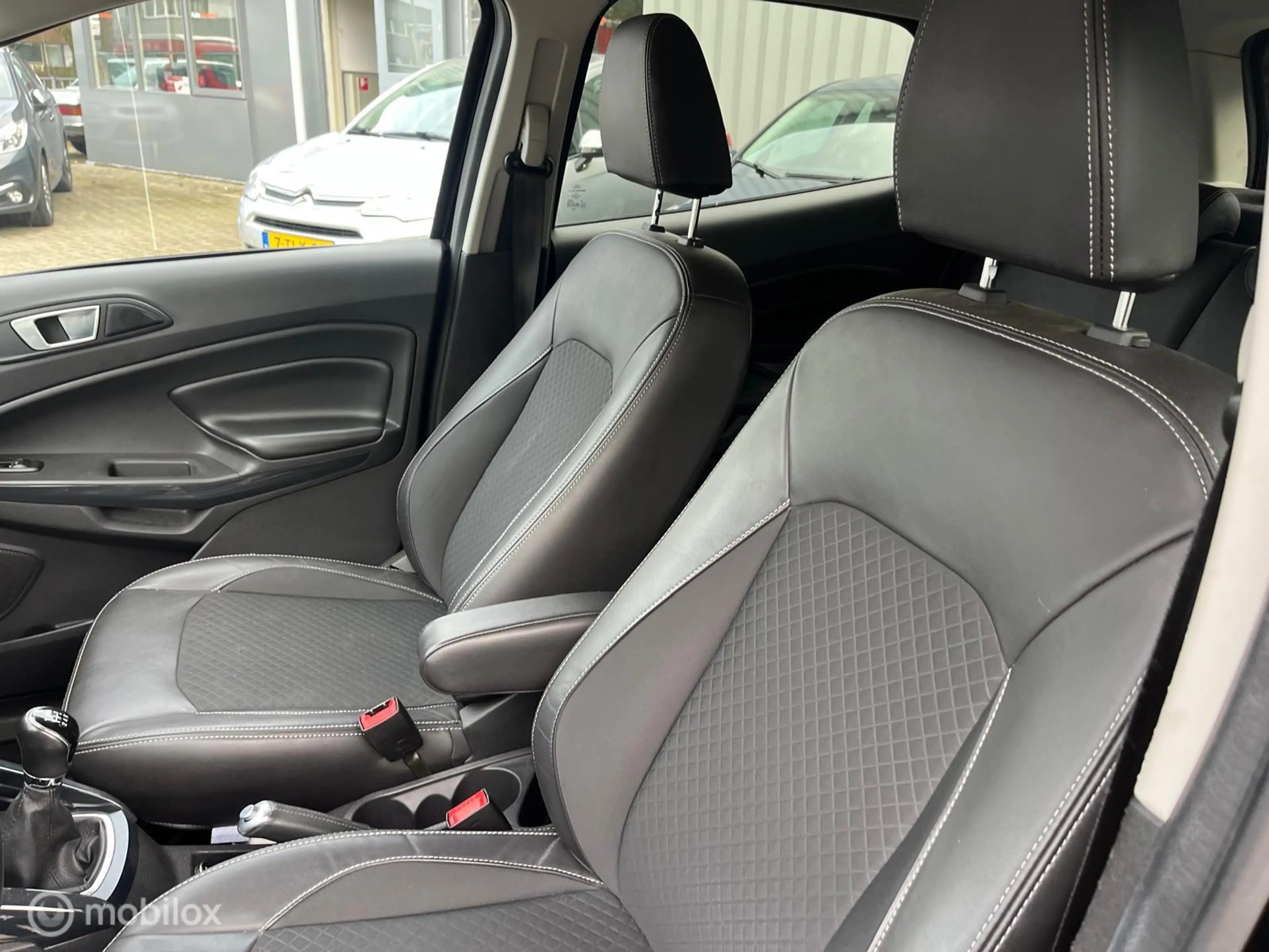 Ford EcoSport 1.0 EcoBoost Titanium — photo 11
