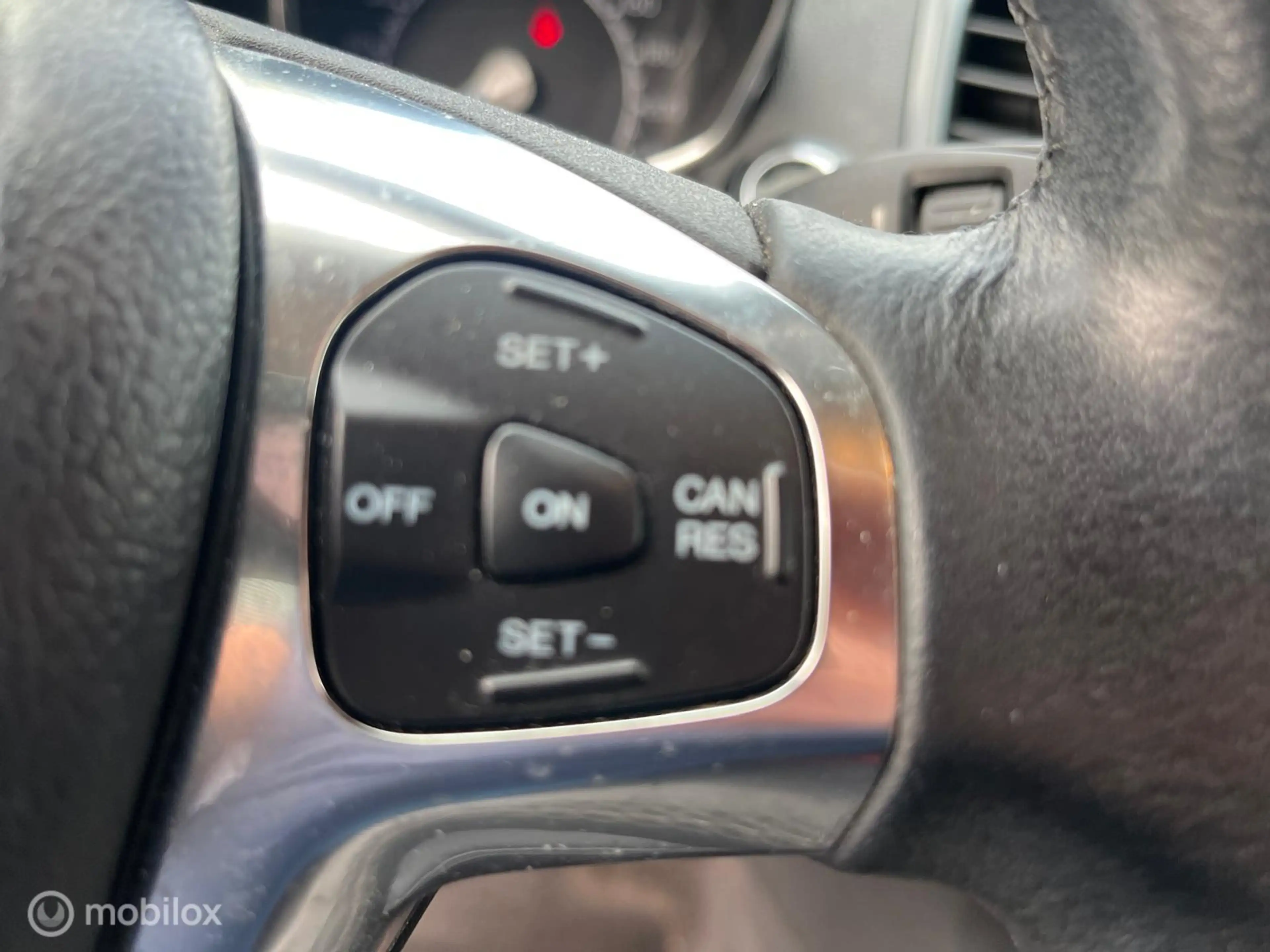 Ford EcoSport 1.0 EcoBoost Titanium — photo 9