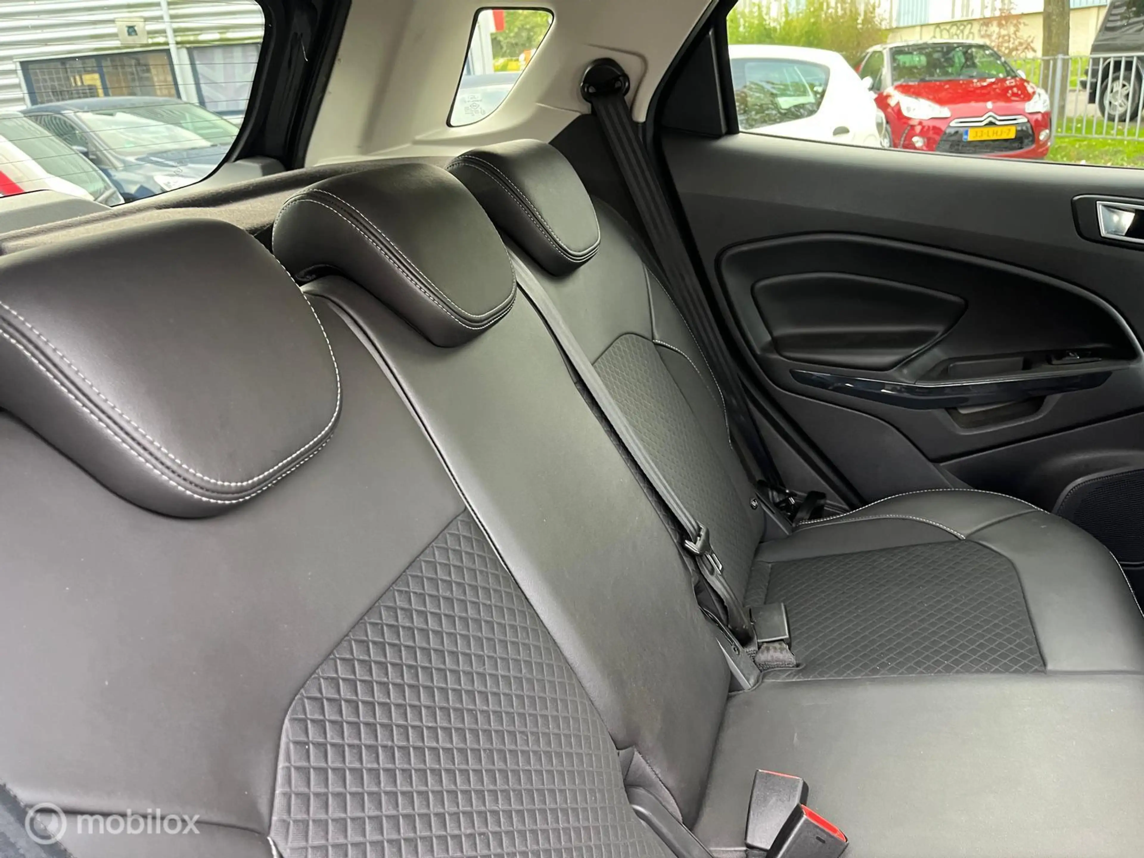 Ford EcoSport 1.0 EcoBoost Titanium — photo 15