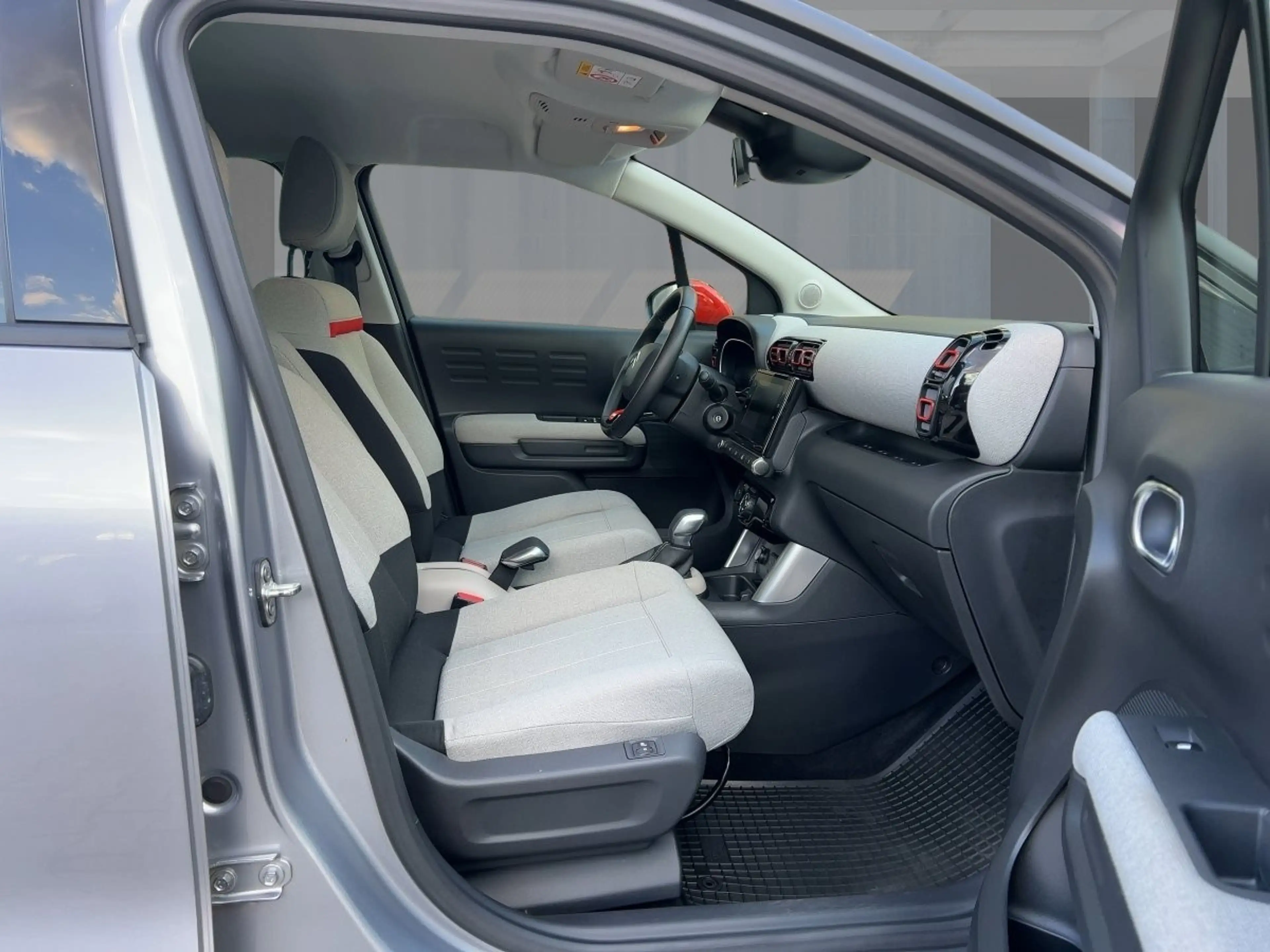 Citroen C3 Aircross 1.5 BlueHDI 120 Shine — photo 8