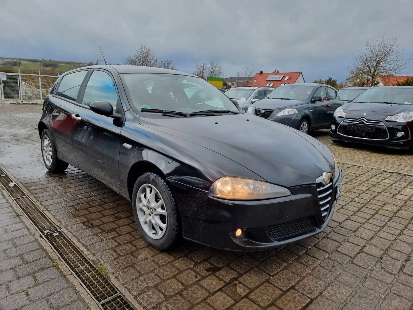 Alfa Romeo 147 1.6 Tüv12/2024 Klima FunkZv Alu Schwarz - 2