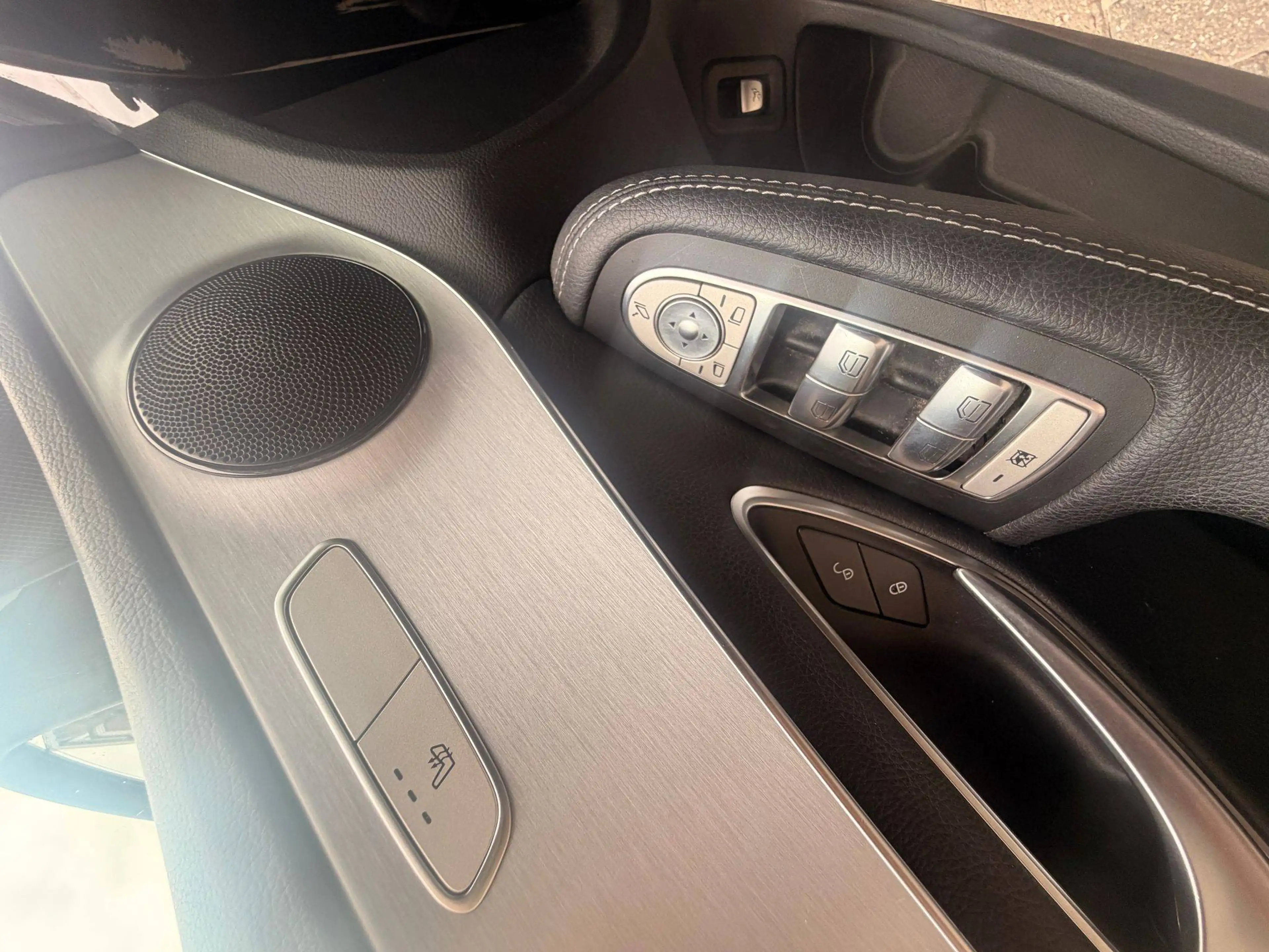 Mercedes-Benz C 200 C 200 d — photo 12