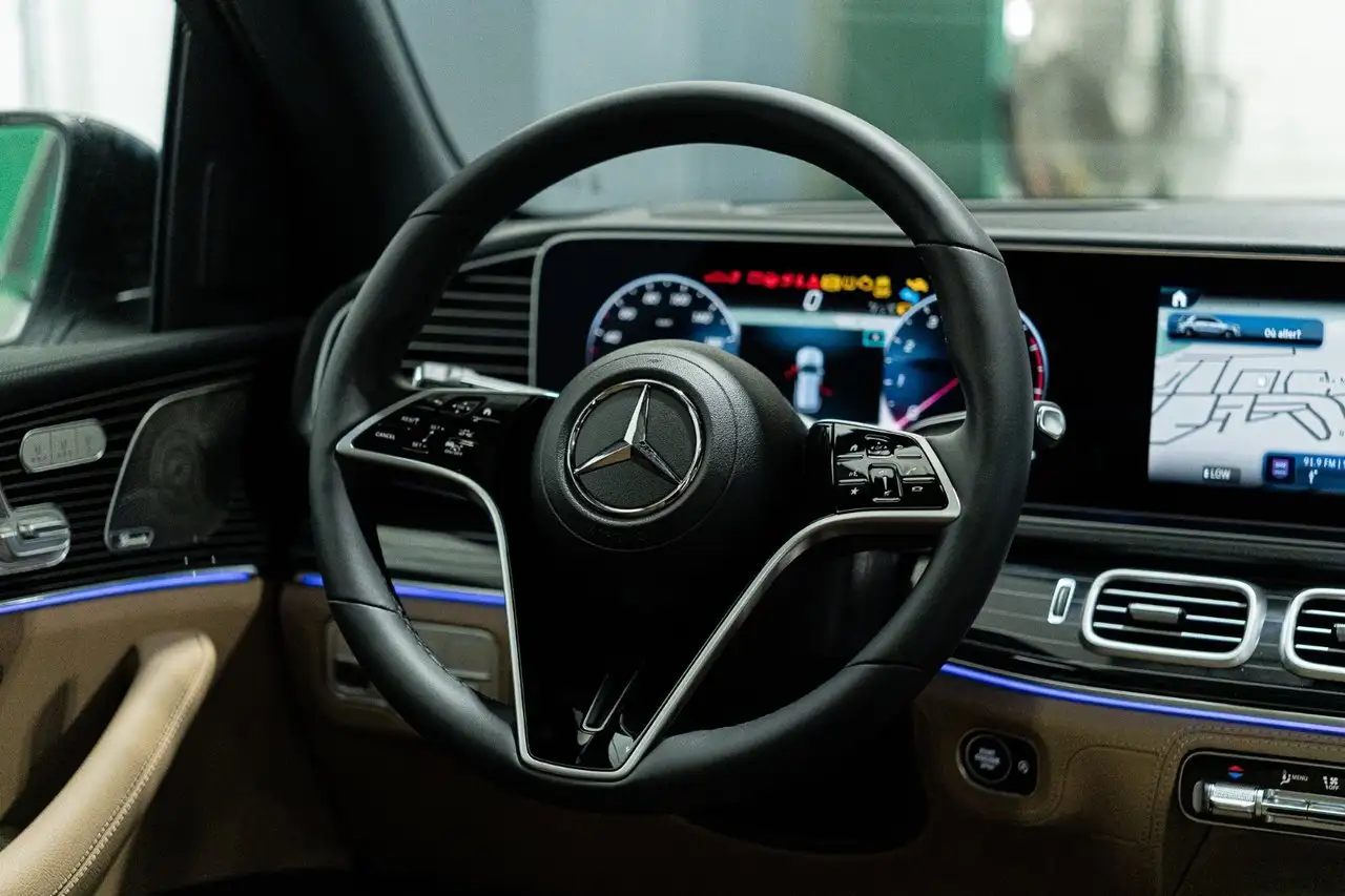 Mercedes-Benz GLE снимка Mercedes-Benz GLE