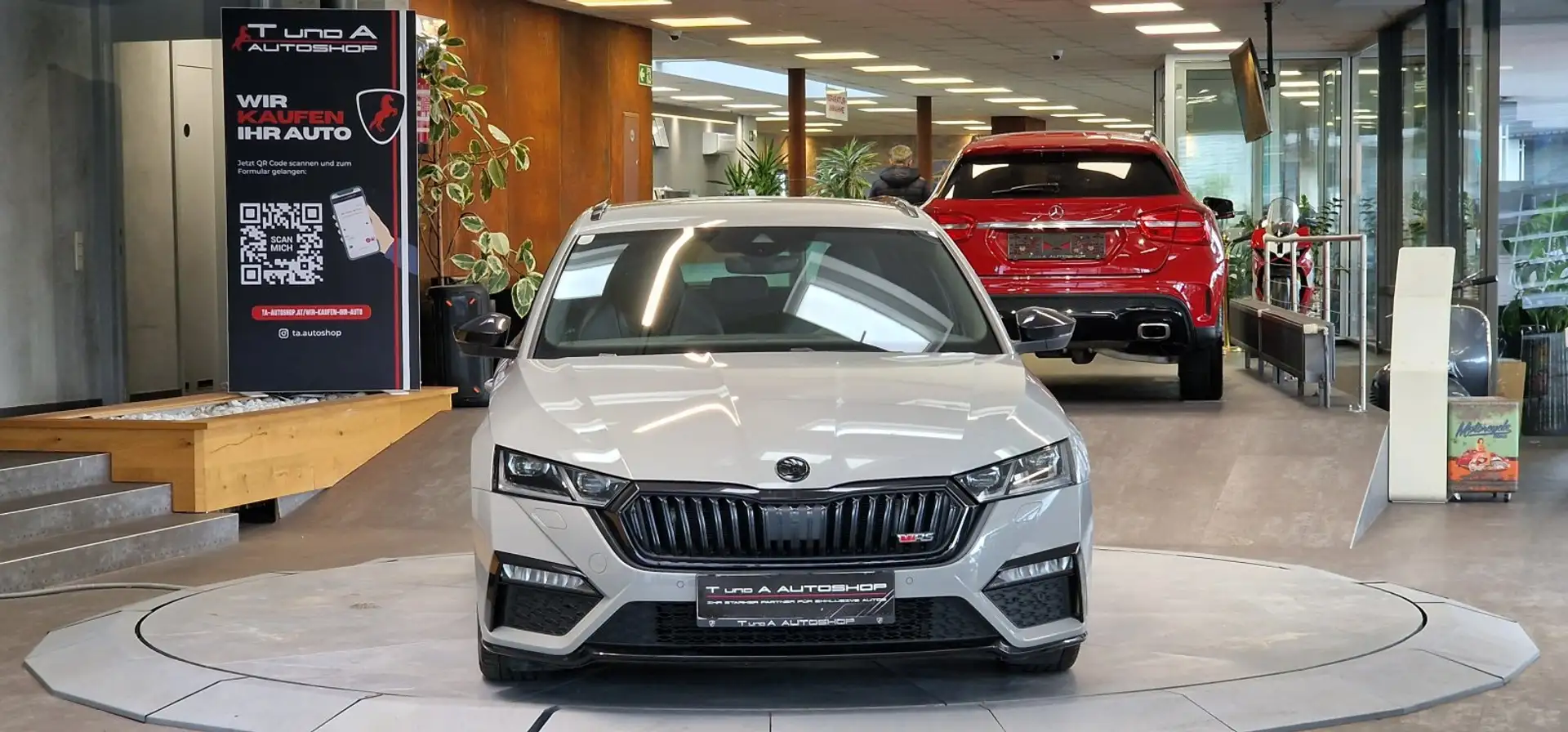 Skoda Octavia Combi 2.0 TDI RS DSG *Head-up*Kamera*Sitzmassage* Grau - 2