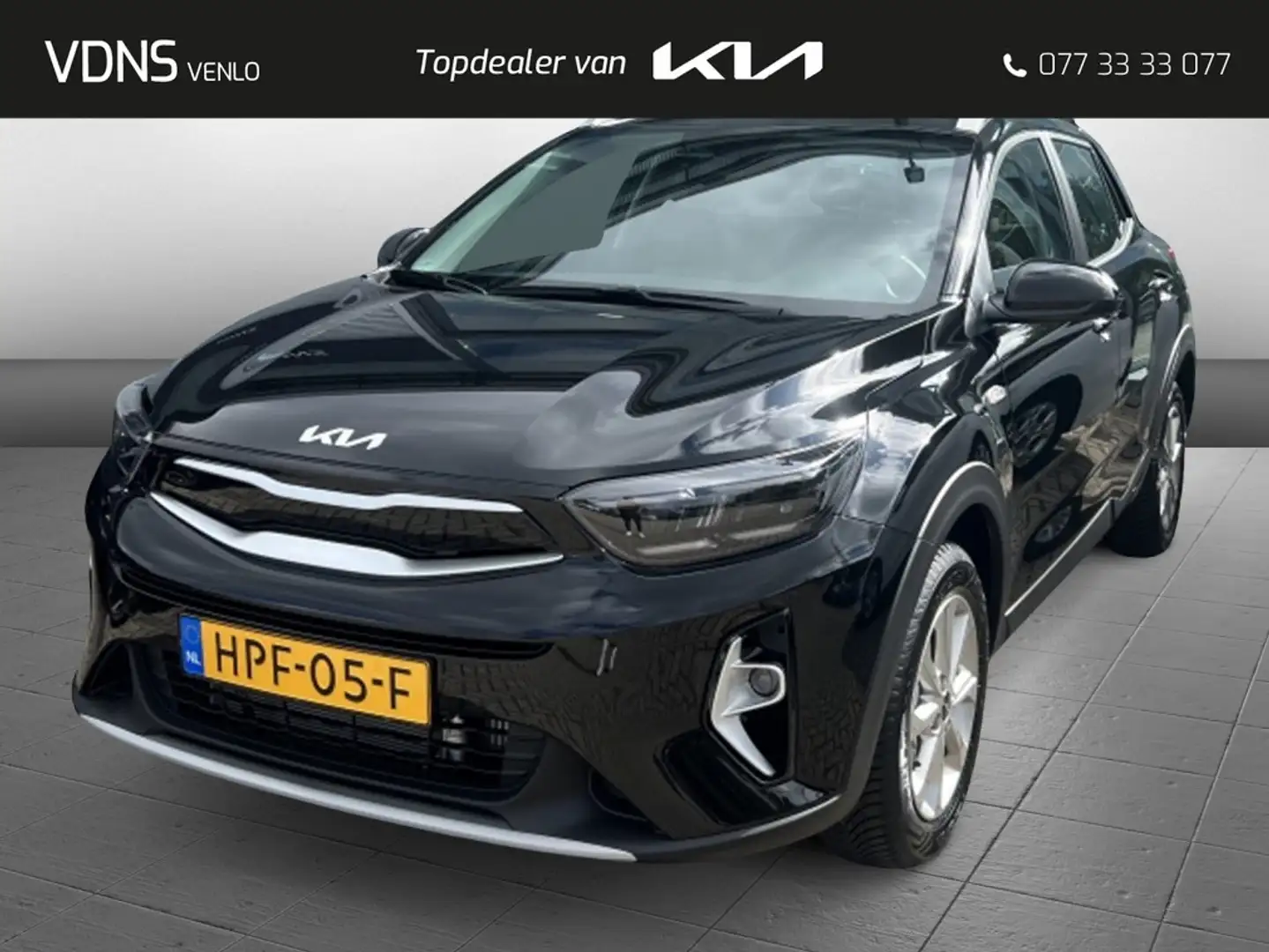 Kia Stonic 1.0 T-GDi MHEV DynamicLine All SeasonBanden/Naviga Zwart - 1