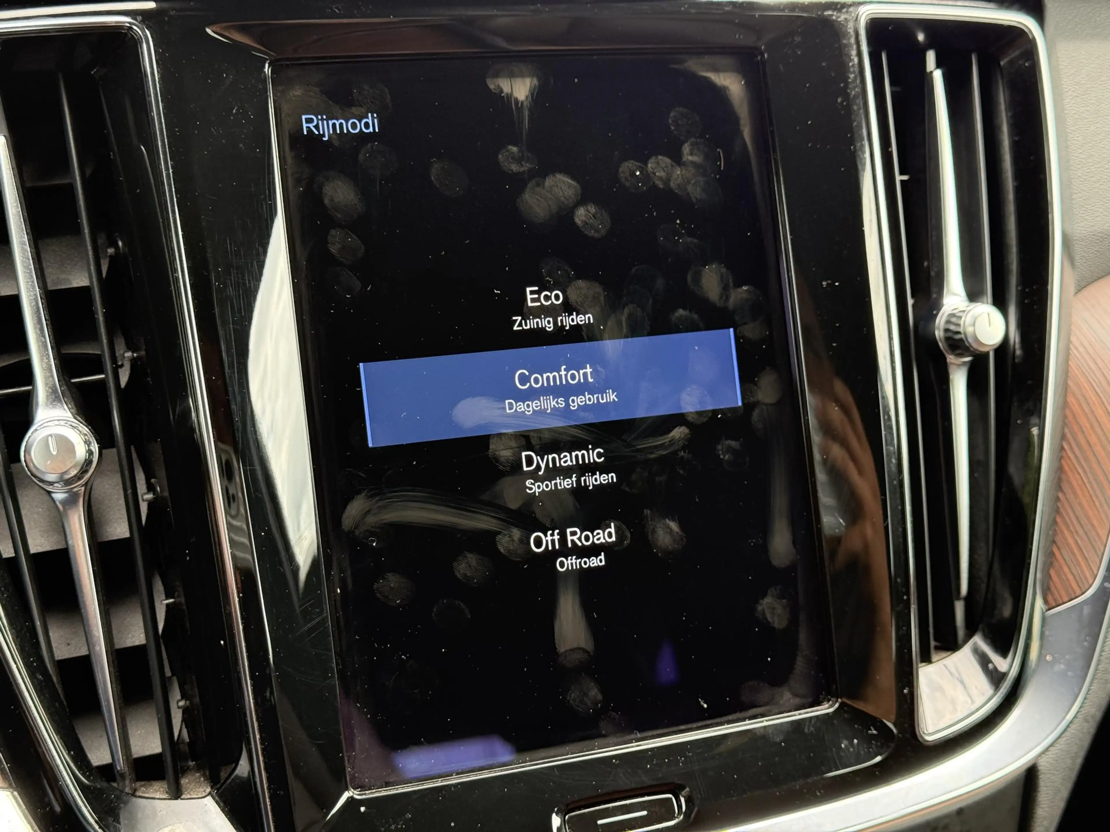 Volvo V60 Cross Country B5 AWD Ultimate | Trekhaak | Bliss | Keyless | Ele — photo 4