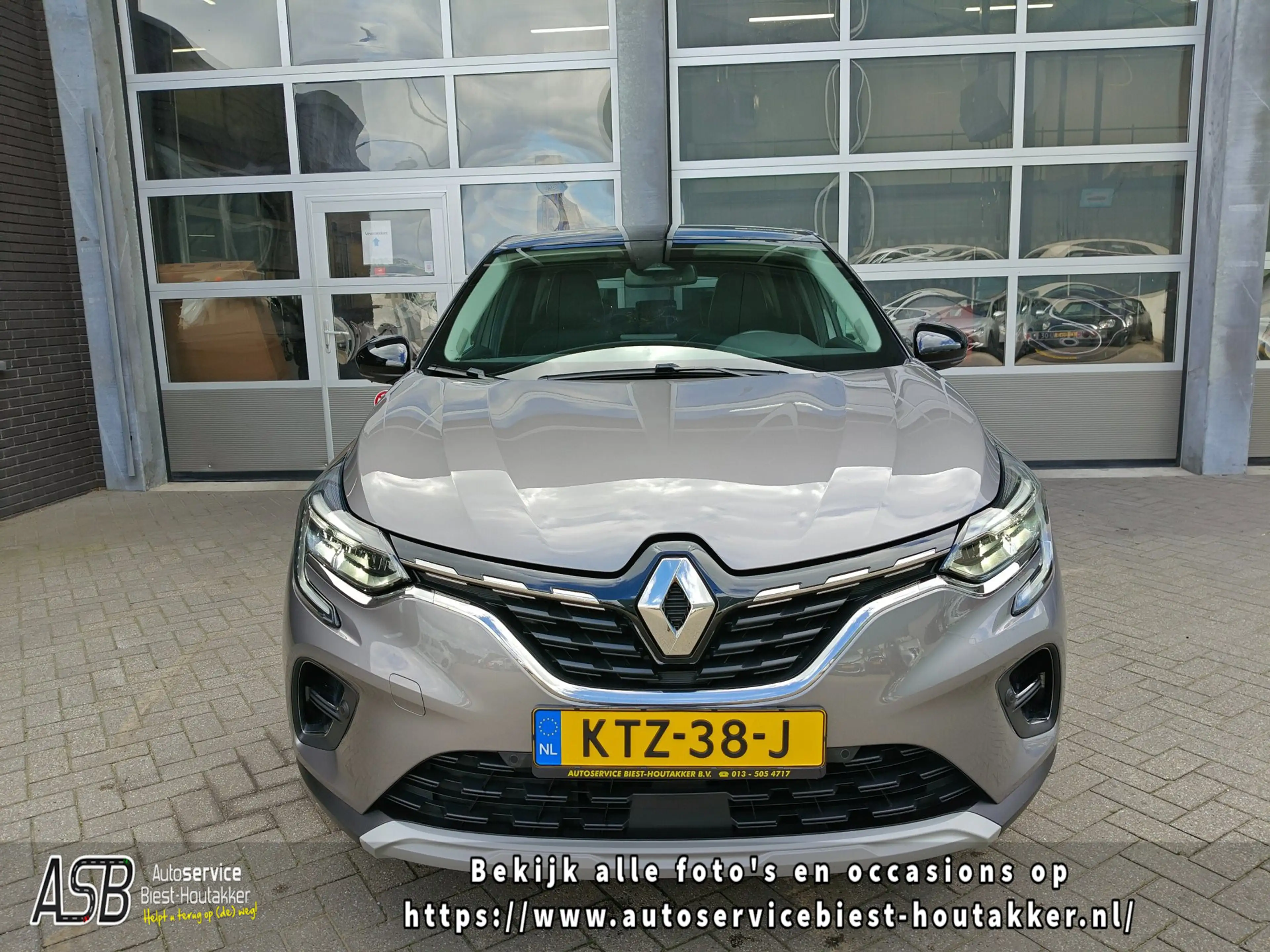 Renault Captur 1.6 E-Tech plug-in hybrid 160 SL Rive Gauche | Car — photo 4