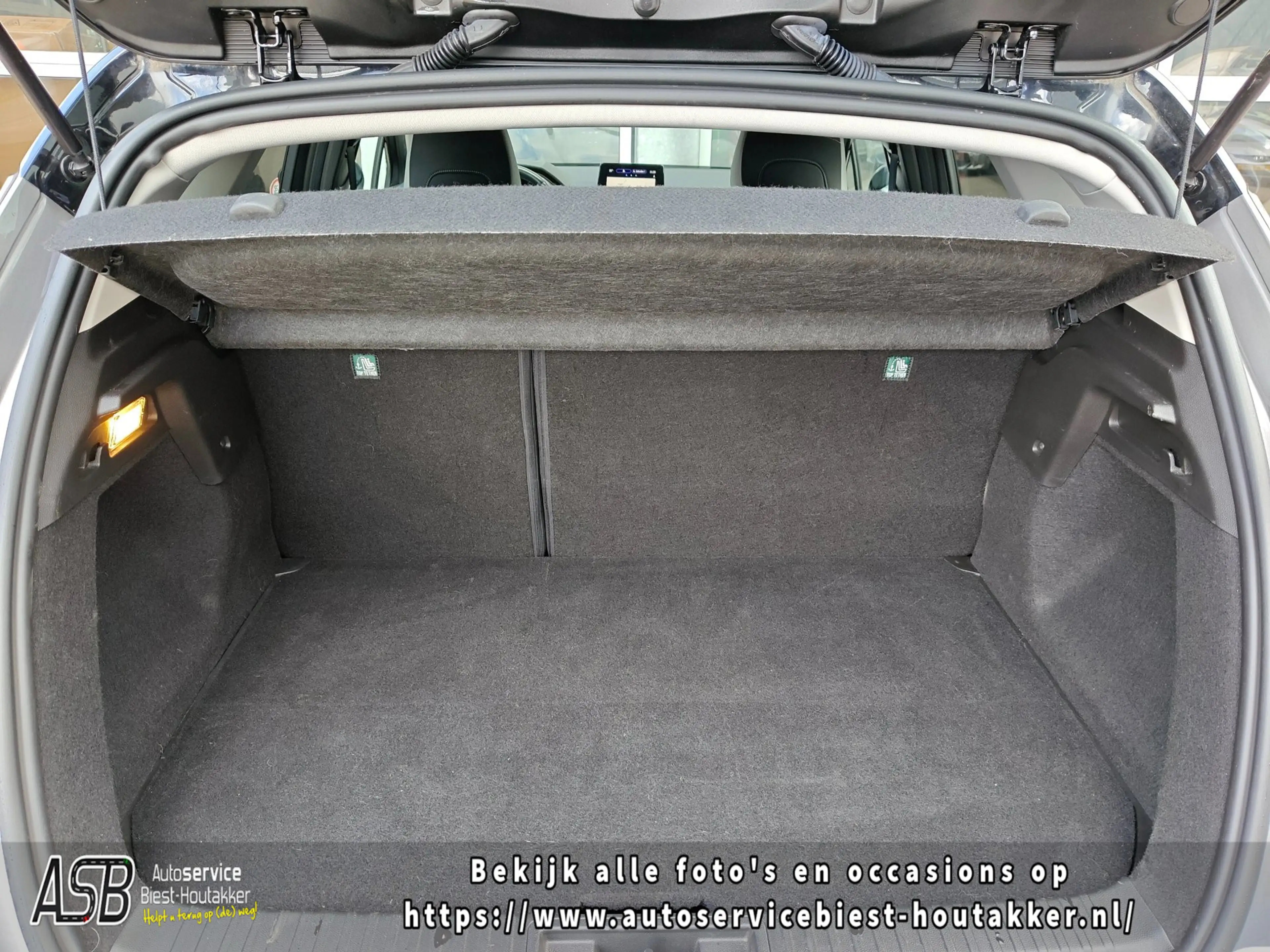 Renault Captur 1.6 E-Tech plug-in hybrid 160 SL Rive Gauche | Car — photo 14