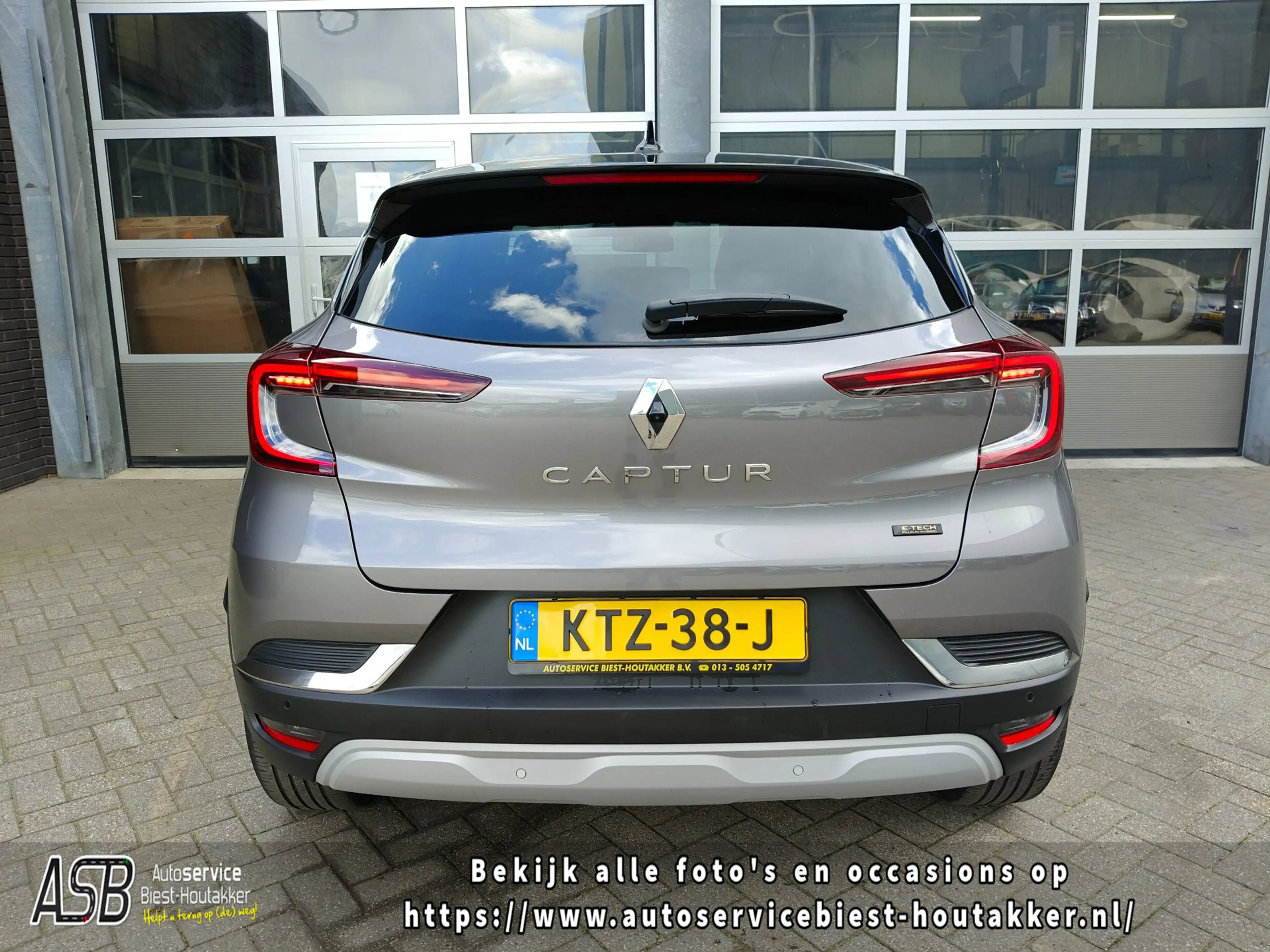 Renault Captur 1.6 E-Tech plug-in hybrid 160 SL Rive Gauche | Car — photo 10