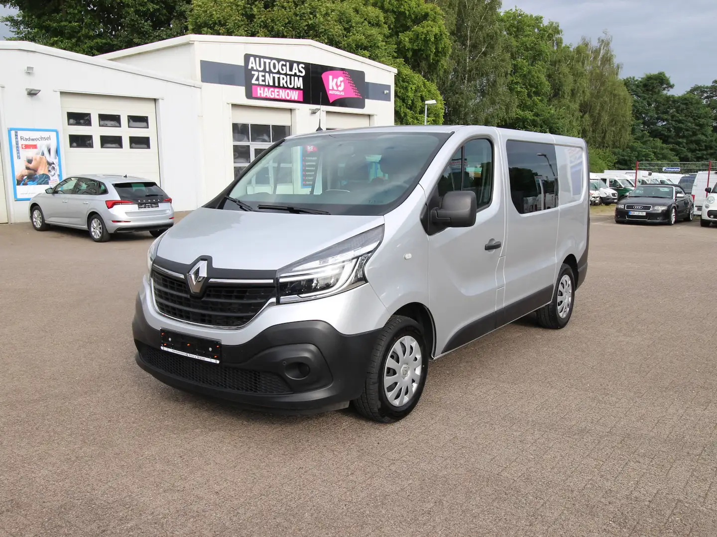 Renault Trafic DoKa Energy dCi 170 6-SITZ+LED+AHK+NAVI Grau - 2