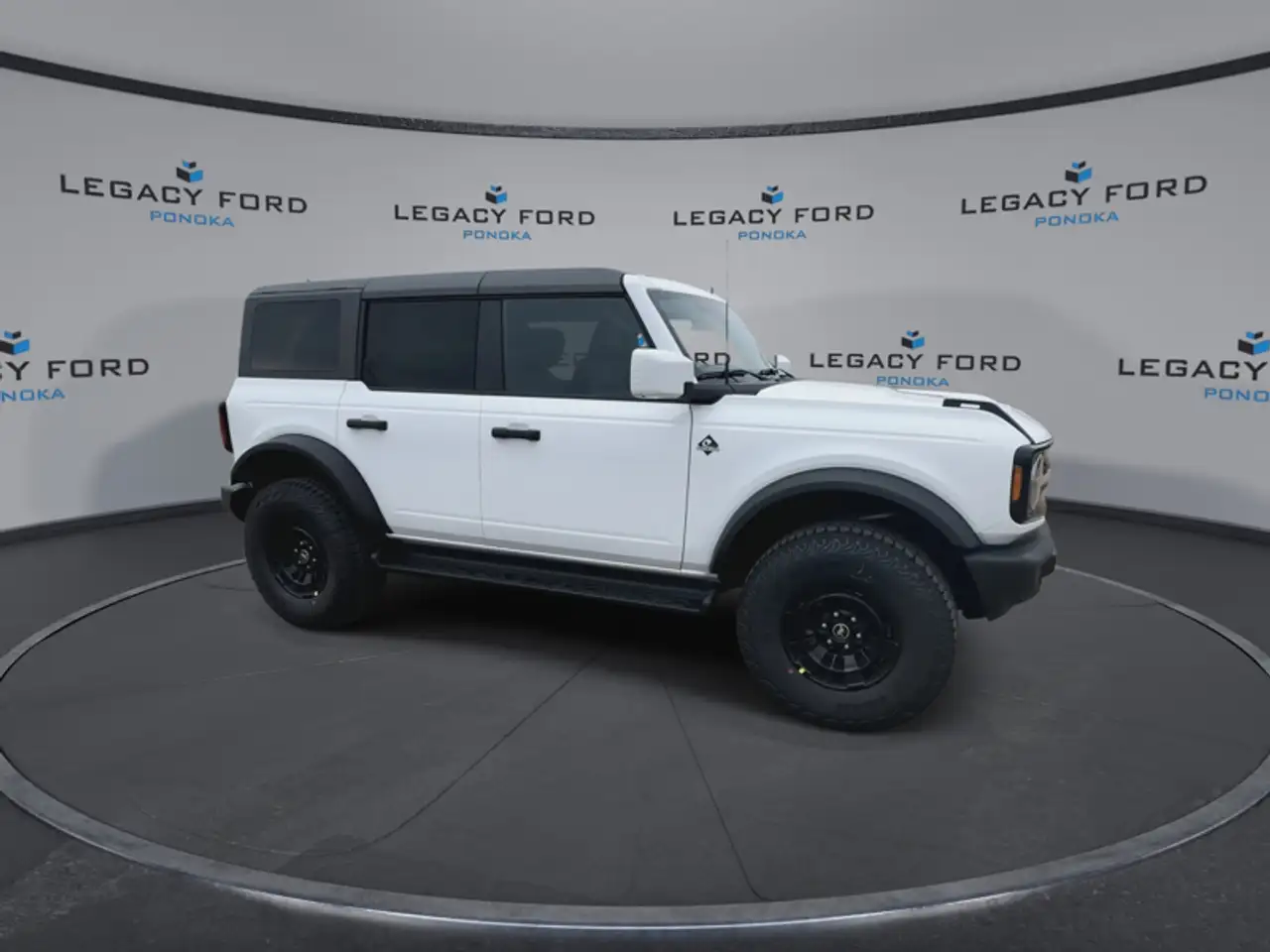 Ford Bronco снимка Ford Bronco
