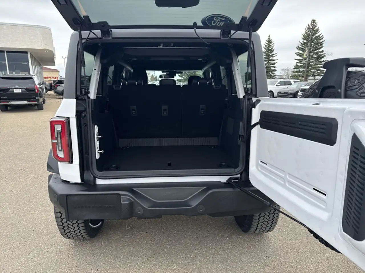 Ford Bronco снимка Ford Bronco