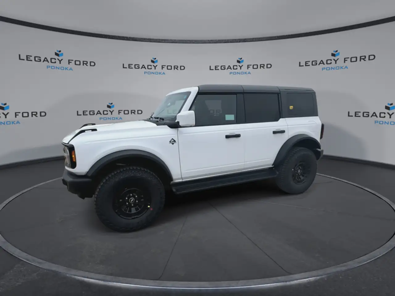 Ford Bronco снимка Ford Bronco