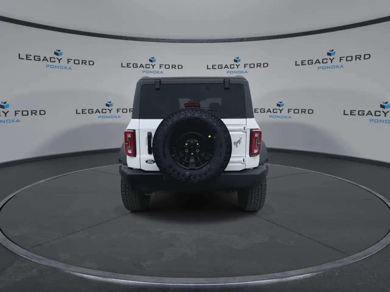 Ford Bronco снимка Ford Bronco