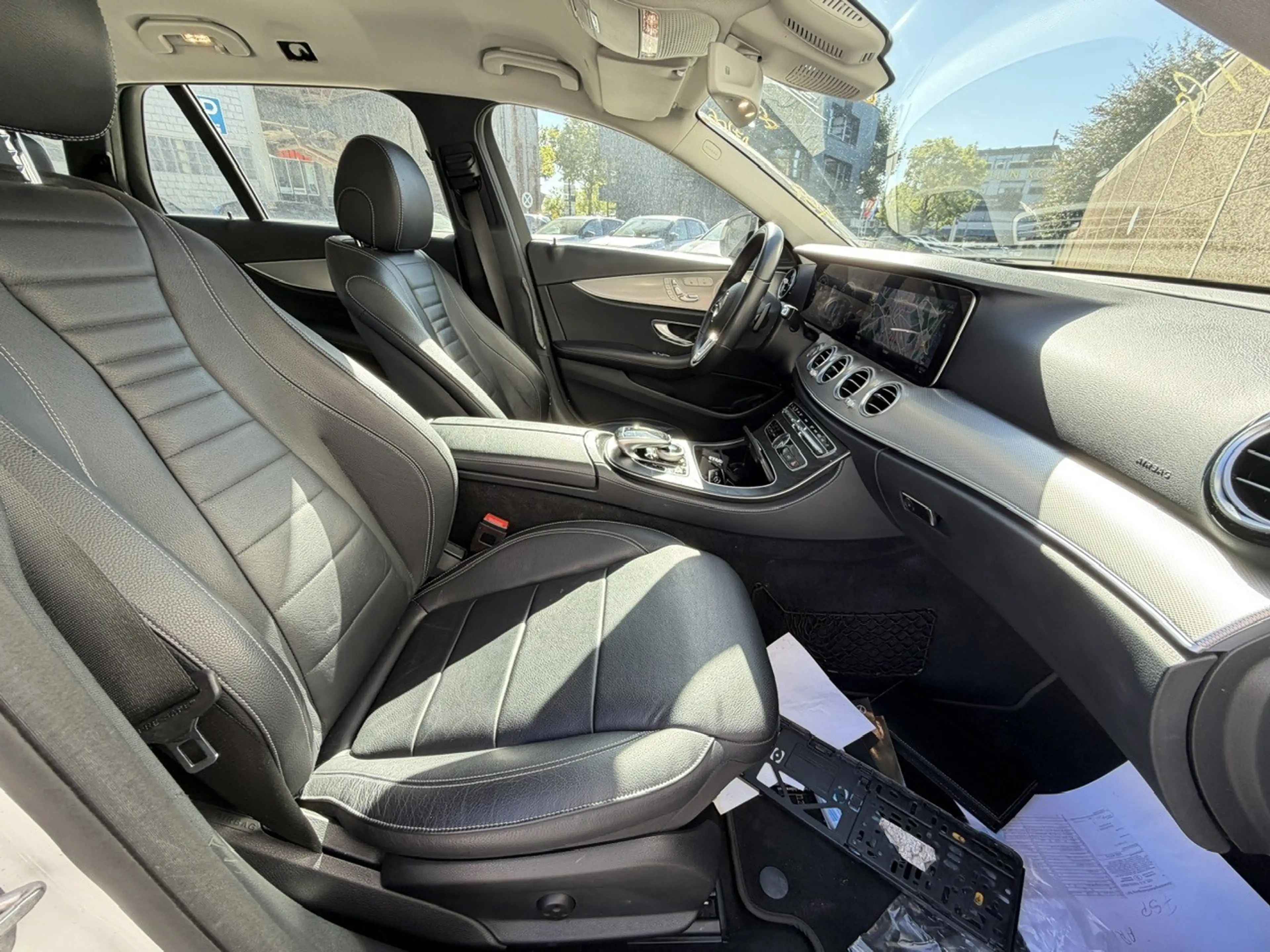 Mercedes-Benz E 400 d 4Matic T 9G-TRONIC Avantgarde — photo 6