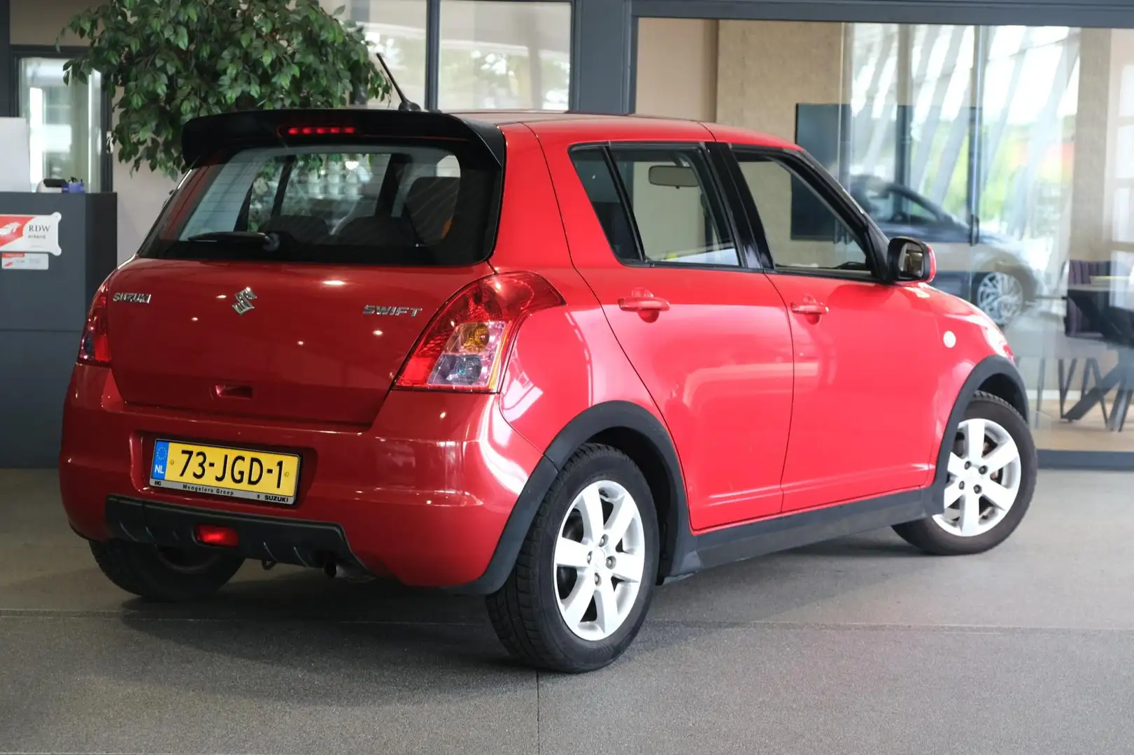 Suzuki Swift 1.3 Comfort Airco Cruise CV Elektrische ramen Red - 2