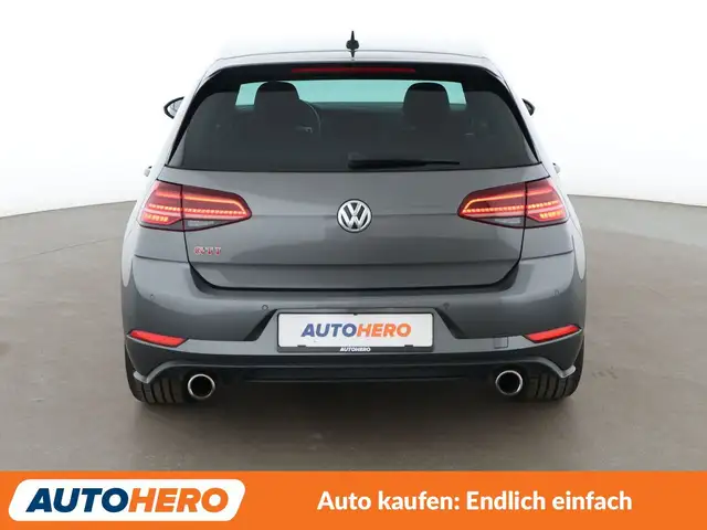 Volkswagen Golf view 5