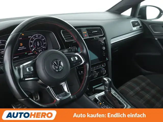 Volkswagen Golf view 11