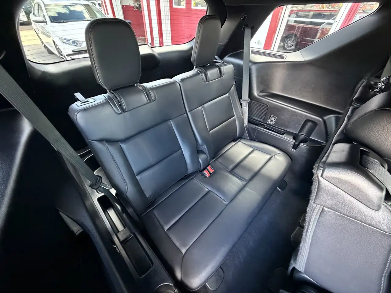 Ford Explorer снимка Ford Explorer