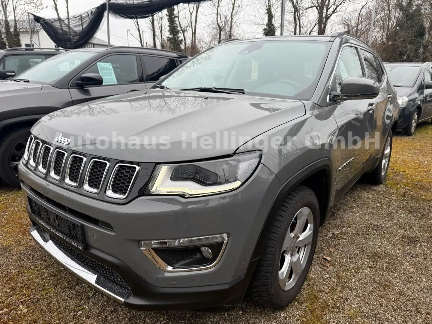 Jeep Compass Limited FWD Grau - 2