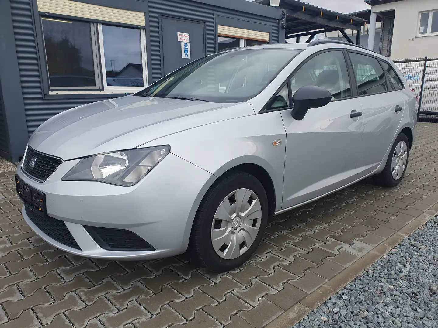 SEAT Ibiza Reference Silber - 2
