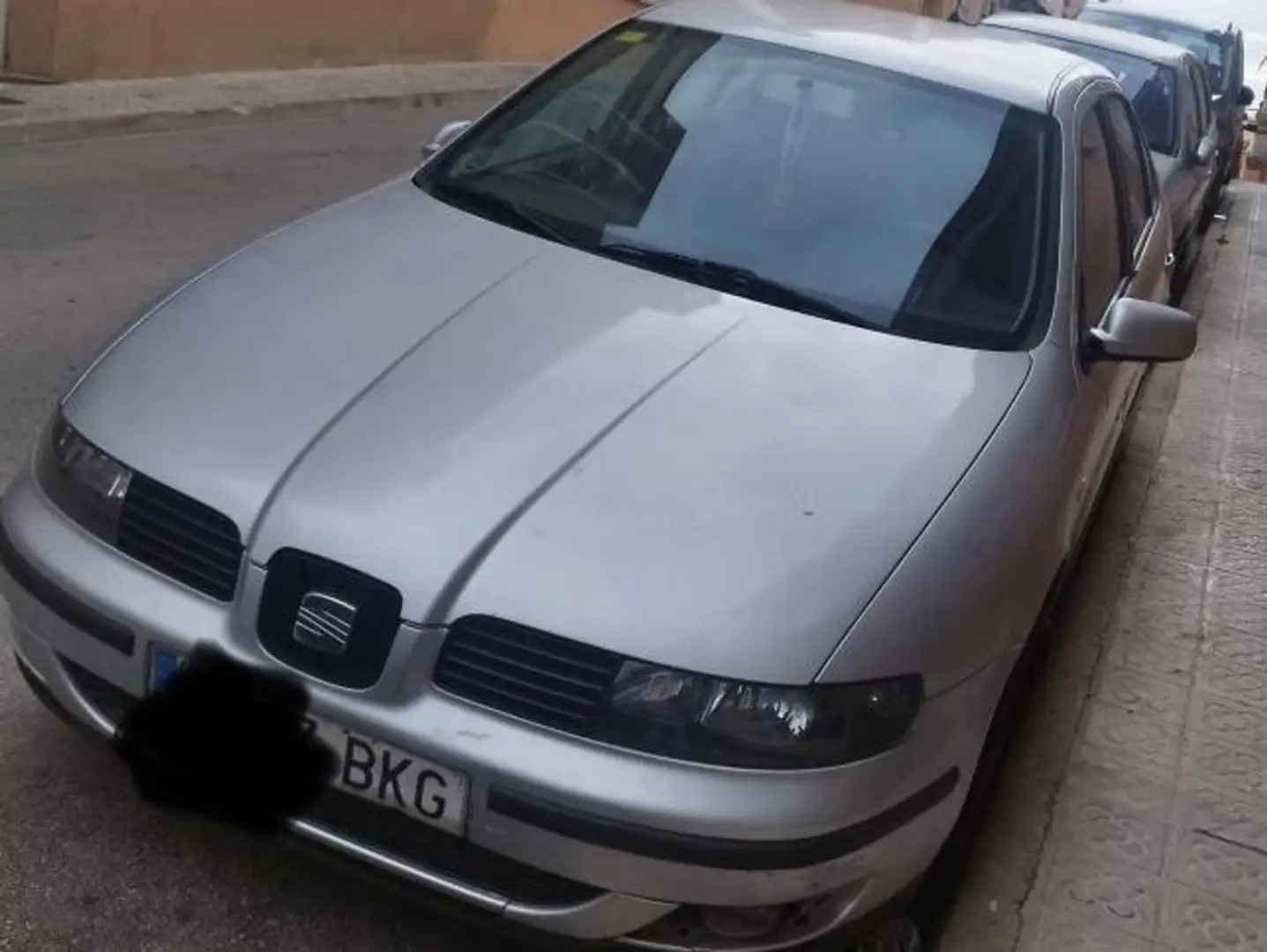 SEAT Leon León 1.8 20v Silber - 1