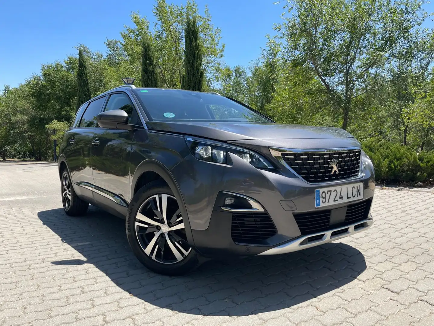 Peugeot 5008 Allure EAT8 1.5 HDi 130cv 8 vel. *IVA deducible* * Gris - 1
