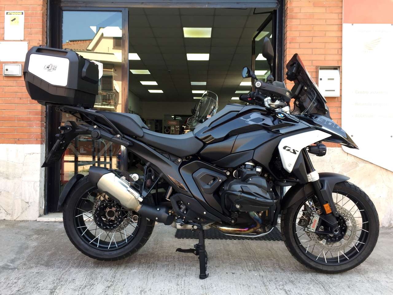 BMW R 1300 GS TRIPLE BLACK - FINANZIABILE