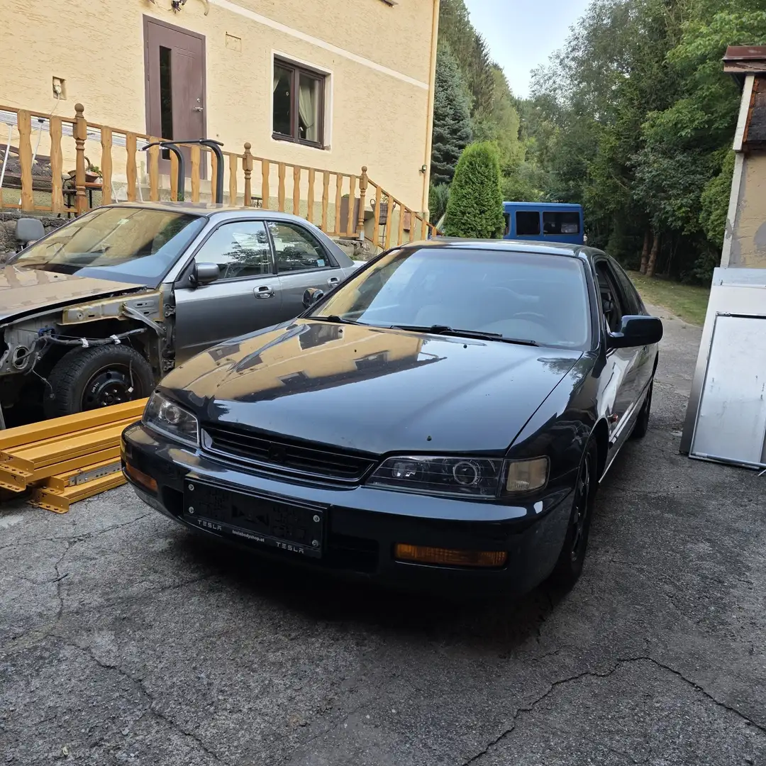 Honda Accord 2,2i ES - 1