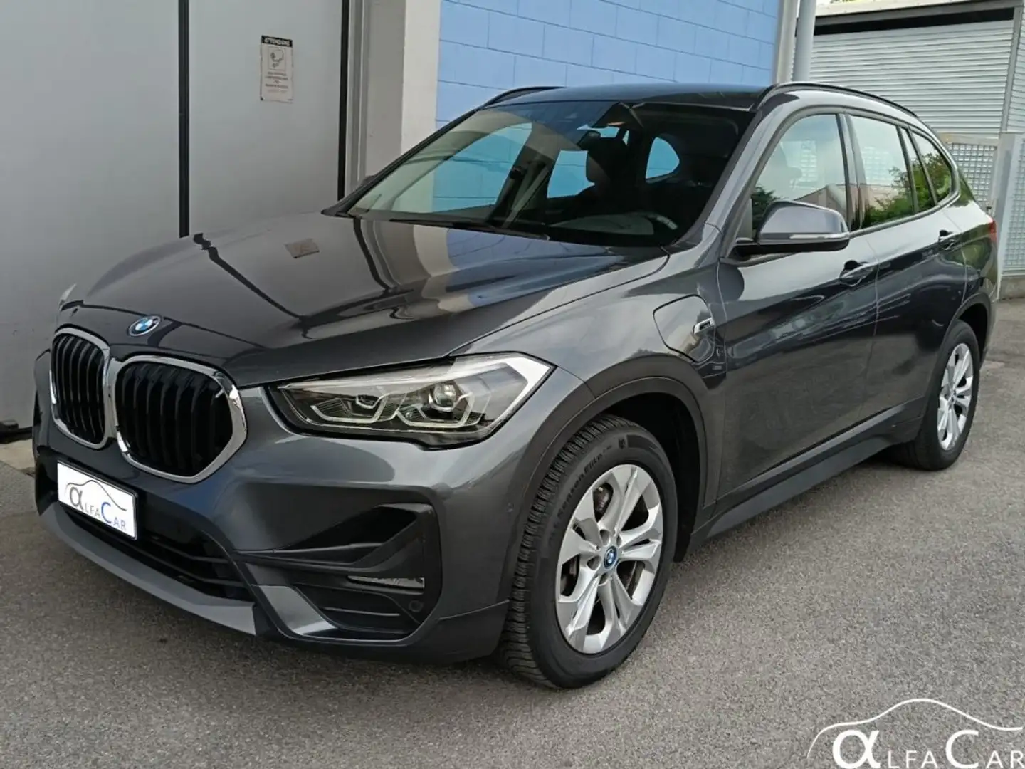 BMW X1 xDrive25e Business Advantage Grigio - 1