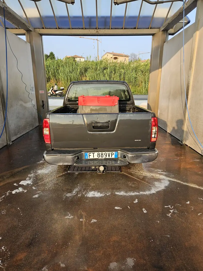 Nissan Navara d.cab 2.5 dci XE 174cv - 2