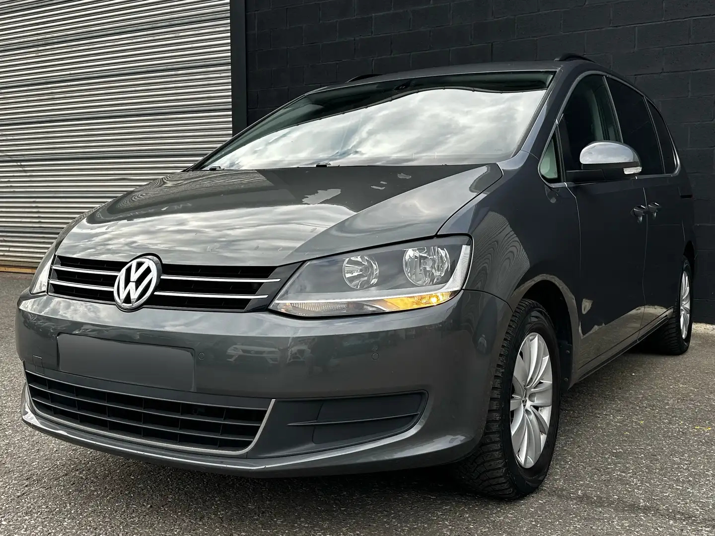 Volkswagen Sharan 2.0 TDI 2011 EURO 5 AUTOMATIQUE Gris - 1