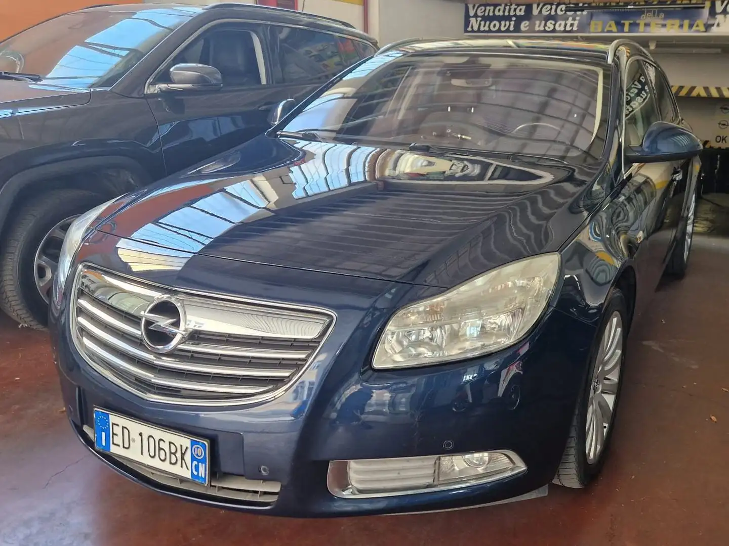 Opel Insignia Insignia Sports Tourer 2.0 cdti Cosmo Blauw - 2