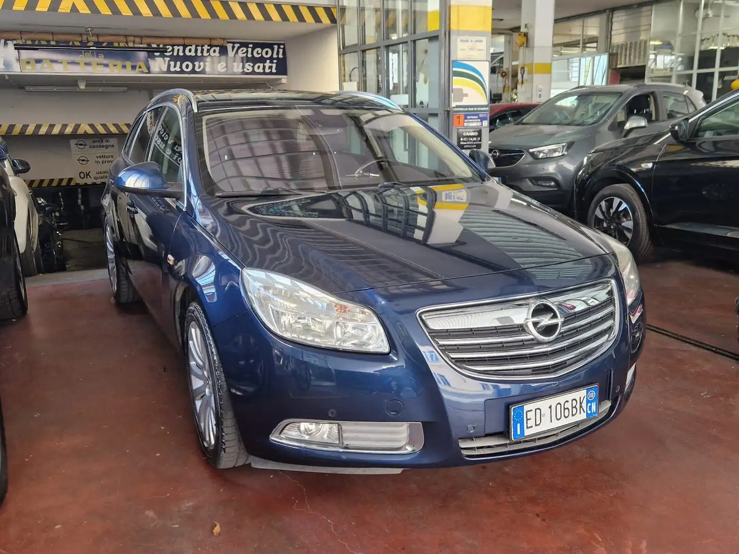 Opel Insignia Insignia Sports Tourer 2.0 cdti Cosmo Blauw - 1