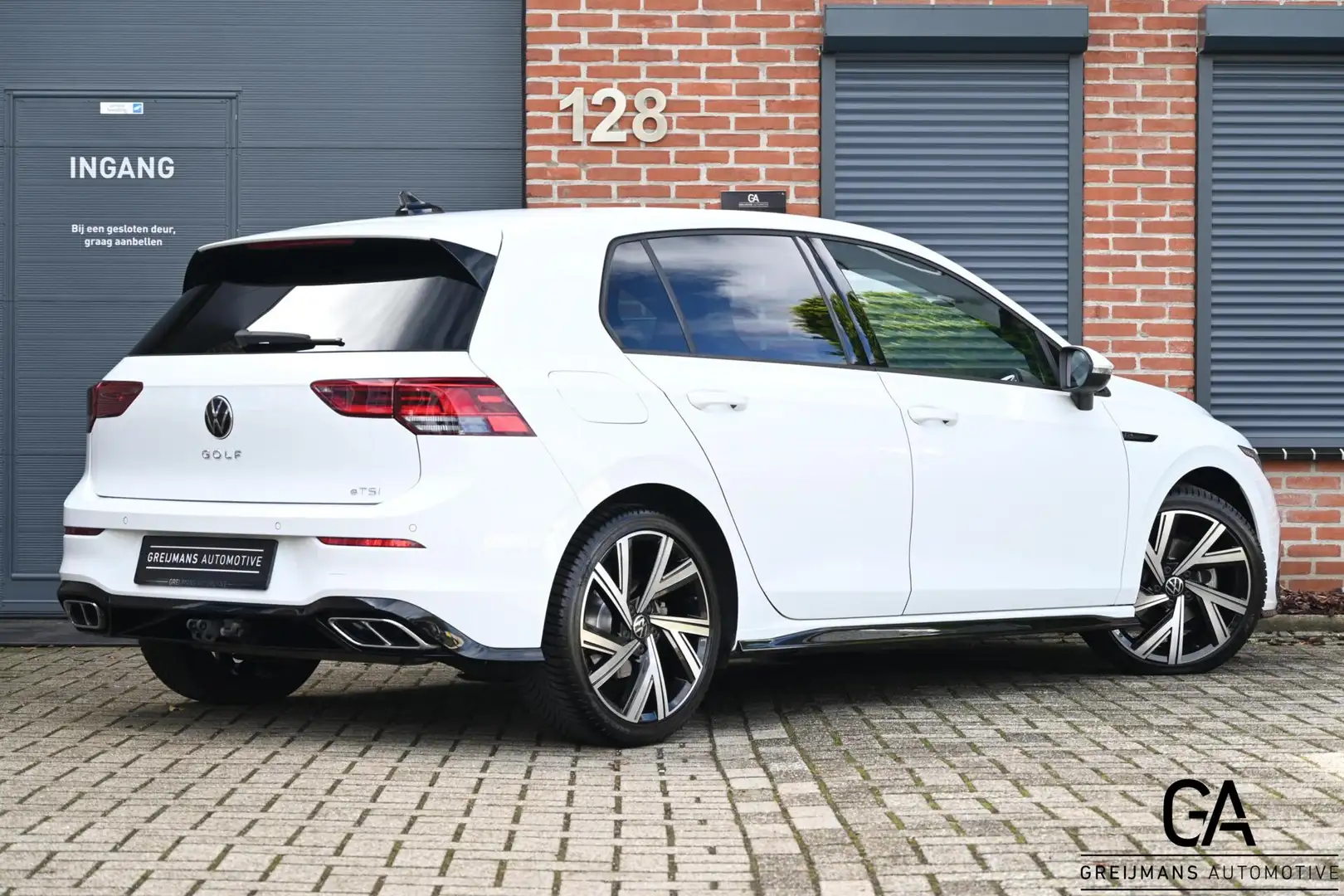 Volkswagen Golf 1.5 eTSI R-Line|NAVI|STUURVERWARMING|CAMERA| Wit - 2