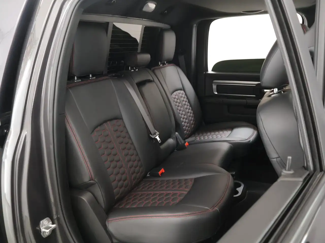 Dodge RAM 2023 — фото 11