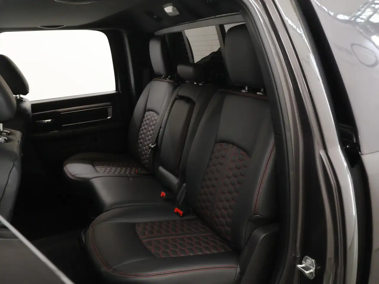 Dodge RAM 2023 — фото 12