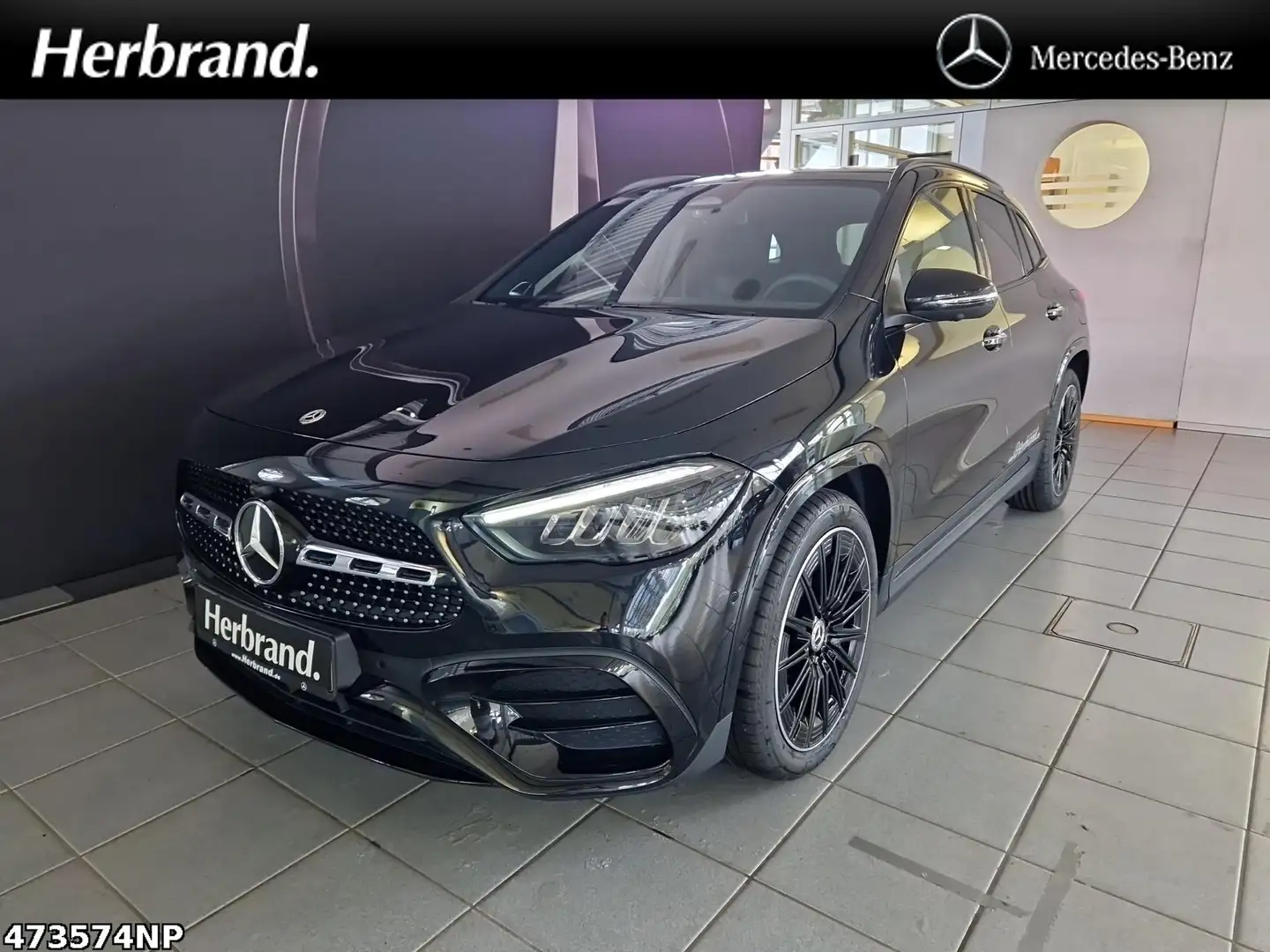 Mercedes-Benz GLA 200 AMG+BURMESTER+PANO+AHK+360°+KEYLESS+20" Schwarz - 1