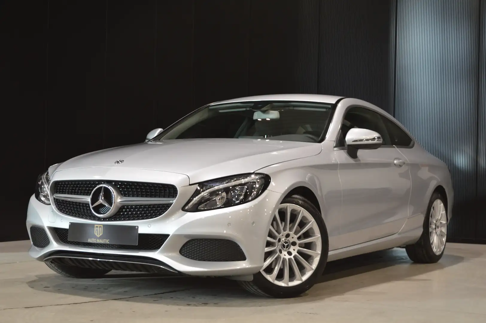 Mercedes-Benz C 180 coupé 156 ch NEUVE - 19.000 km Argent - 1