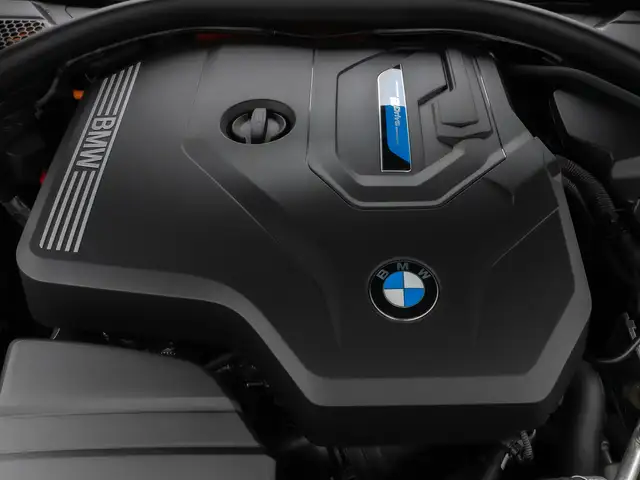 BMW 3 Series view 18
