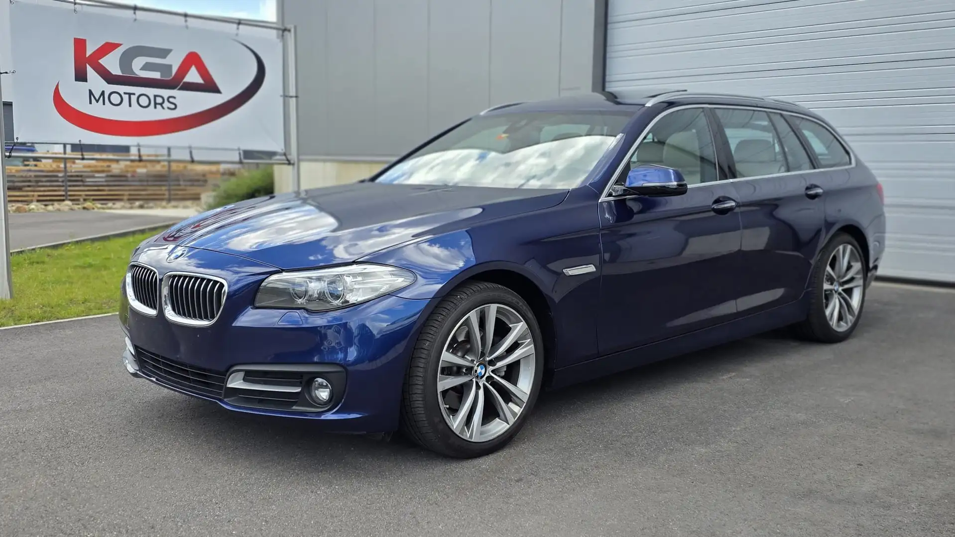 BMW 520 520d xDrive Touring Aut. Luxury Line Bleu - 1