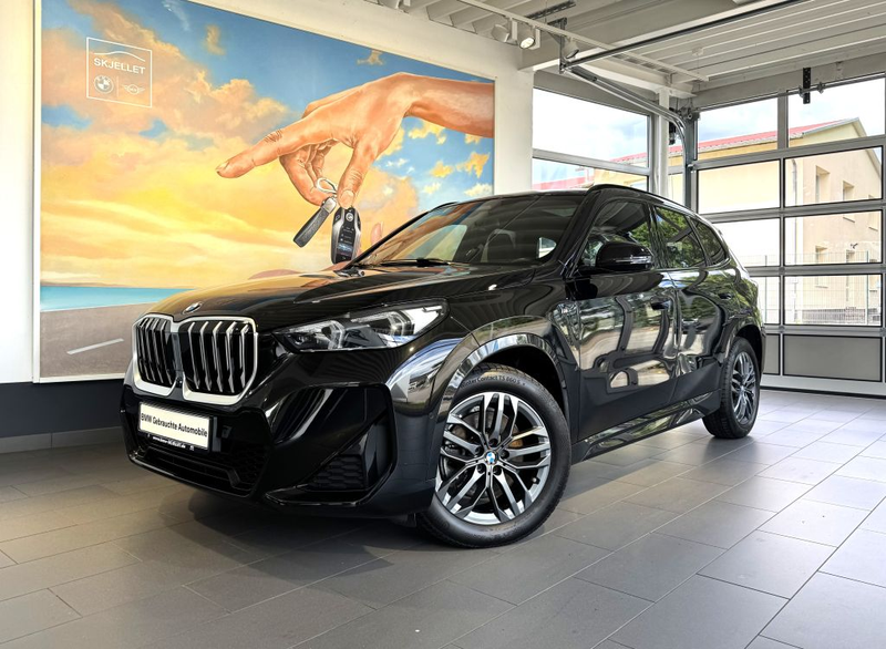 BMW X1 sDr.20i M SPORT KOMF+PANO+AHK+ACC+HUD+adpLED+