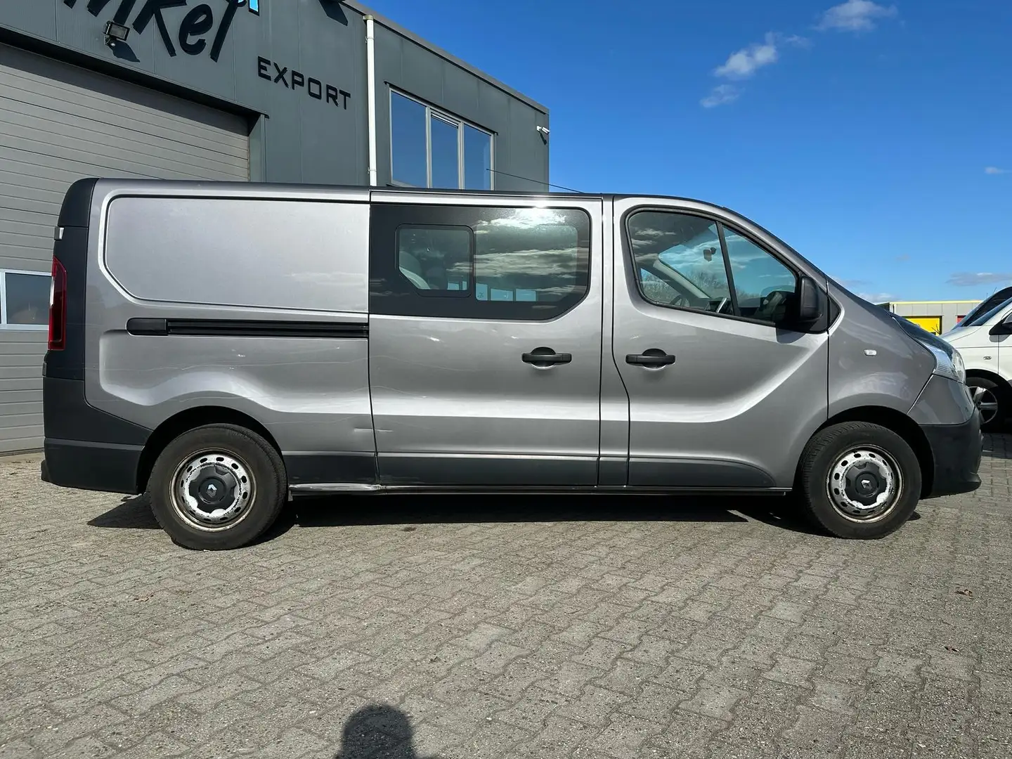 Renault Trafic 1.6 dci DOUBLE CABINE AIRCO NAVI Gris - 2