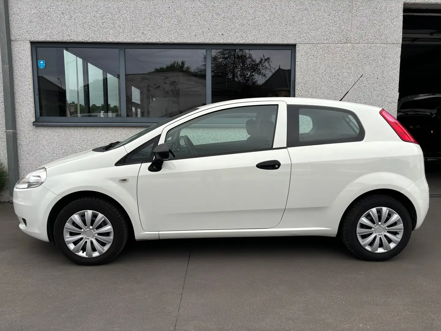 Fiat Punto 1.2i Easy AIRCO PDC Blanc - 1